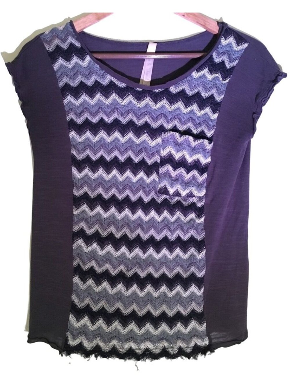 Hem and Thread Anthropologie Anthro Womens T Shirt Gray Small Crochet Chevron